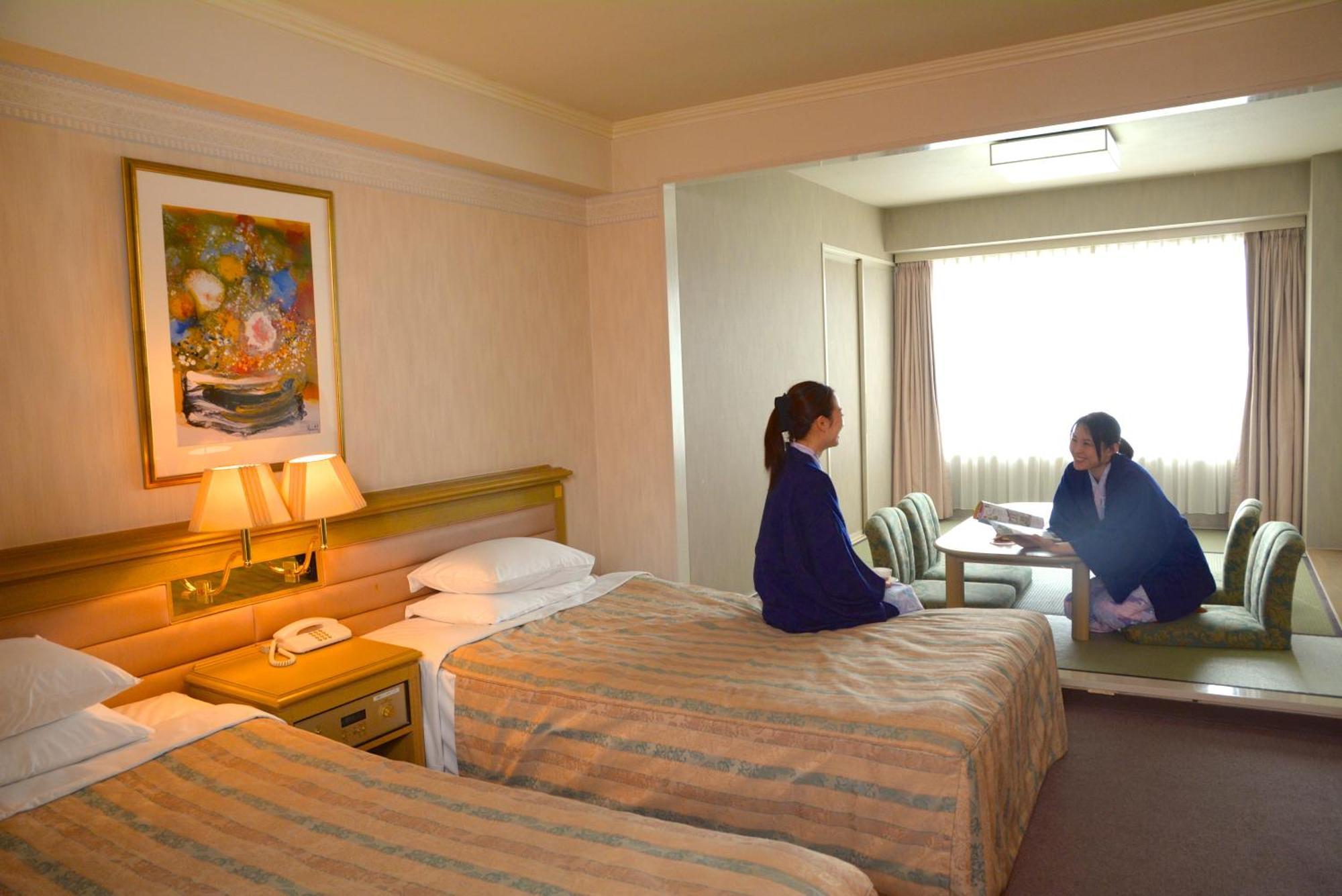 Hotel Listel Inawashiro Wing Tower Bagian luar foto