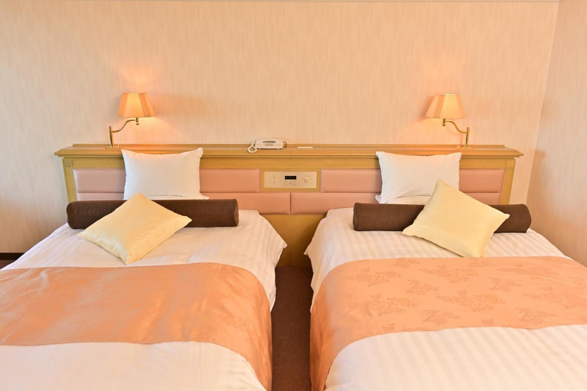 Hotel Listel Inawashiro Wing Tower Bagian luar foto